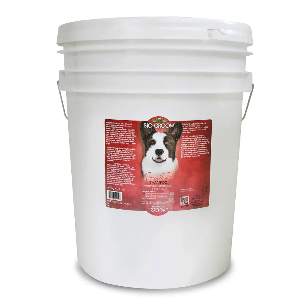 BIO-GROOM Flea & Tick Shampoo 5-Gallons