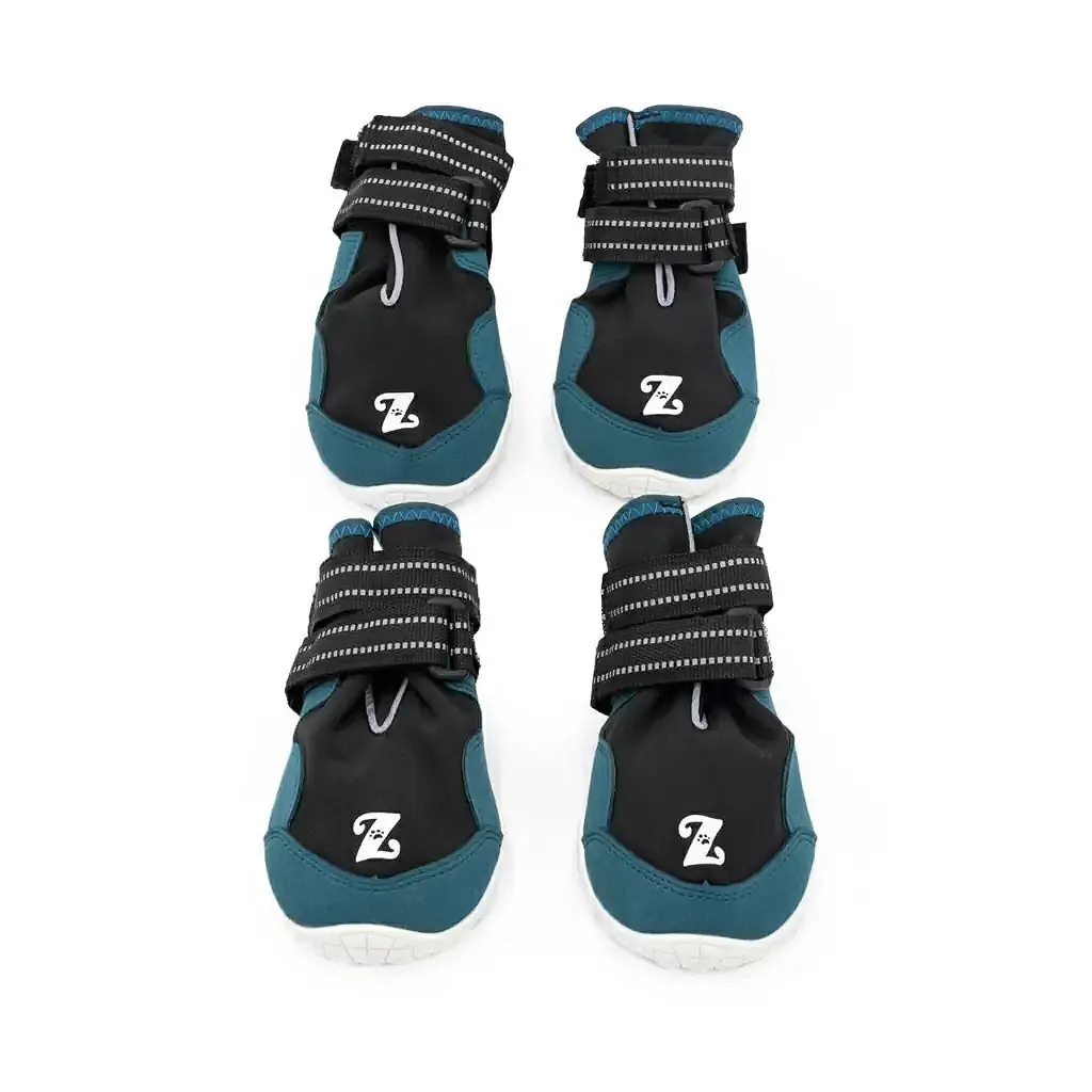 ZIPPY PAWS Adventure Boots Teal M (size 5)